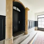 Appartement Be-2g - Joli 2 Pieces Equipe - 1 A 2 Pers Au 2eme Etage Au Centre De *