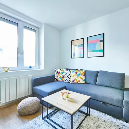 Be-2g - Joli 2 Pieces Equipe - 1 A 2 Pers Au 2eme Etage Au Centre De Appartement